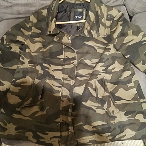 Spring jacket - Picture 3 of 3